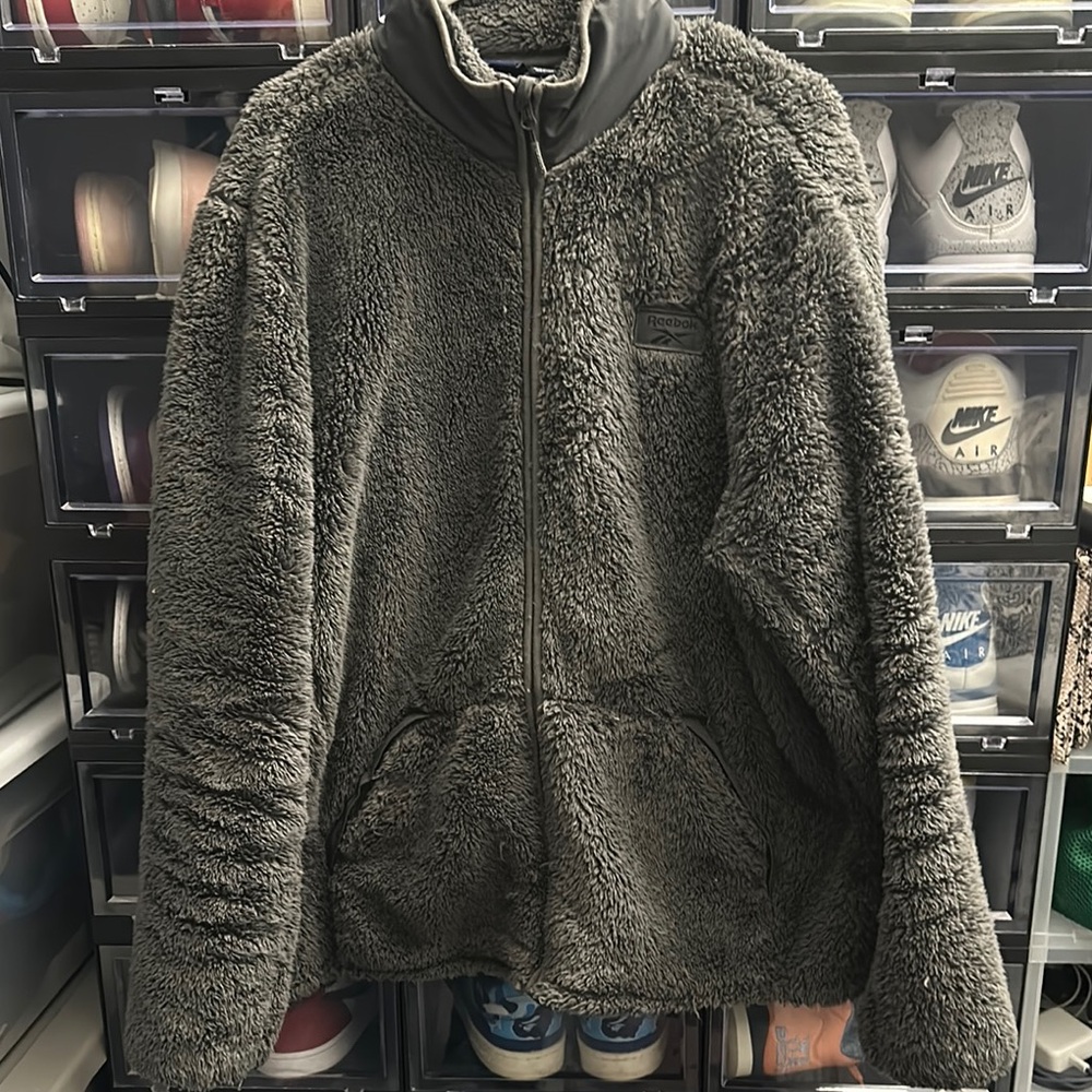 Men's Gray Fleece Sweater